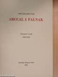 Arccal a falnak