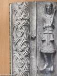 Die Bronzetür der Sophienkathedrale in Nowgorod