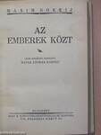 Az emberek közt