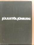 Júliustól júniusig