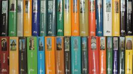 "33 kötet a Panoráma útikönyvek sorozatból (nem teljes sorozat)"