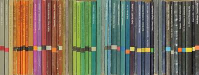 "50 kötet a Modern könyvtár sorozatból (nem teljes sorozat)"