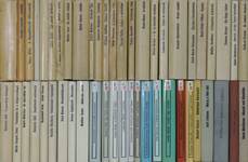 "50 kötet a Világkönyvtár sorozatból (nem teljes sorozat)"