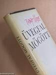 Üvegfal mögött