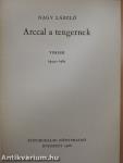 Arccal a tengernek