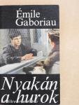 Nyakán a hurok