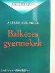 Balkezes gyermekek