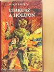 Cirkusz a Holdon