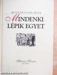 Mindenki lépik egyet