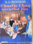 Charlie Chan zavarba jön