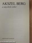 Akszel Berg a négyéletű ember