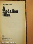 A medalion titka
