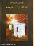 Diófa-árny takar