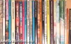 "25 kötet a Kozmosz Fantasztikus Könyvek sorozatból (nem teljes sorozat)"