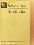 Harkály a fán