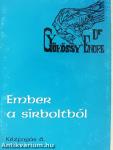Ember a sírboltból