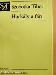 Harkály a fán