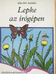 Lepke az írógépen