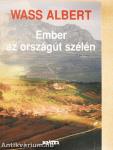 Ember az országút szélén