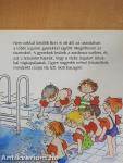 Bori úszni tanul