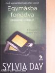 Egymásba fonódva