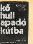 Kő hull apadó kútba