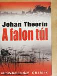A falon túl