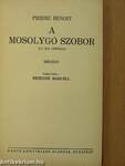 A mosolygó szobor