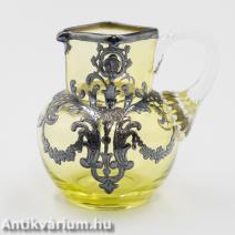 Loetz ezüst rátétes uránzöld szecessziós mini kancsó 20. század eleje 7 cm
