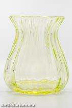Osztrák art deco zöld urán üveg váza 20. század eleje 6 cm