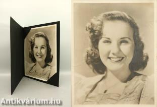 Deanna Durbin kanadai színész- és énekesnő fekete-fehér portréja (dedikált példány)