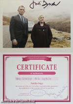 Judi Dench Oscar-, Golden Globe- és többszörös BAFTA-díjas angol színésznő által aláírt színes fotó