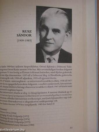 A Debreceni Orvostudományi Egyetem története és professzorainak életrajza 1918-1988