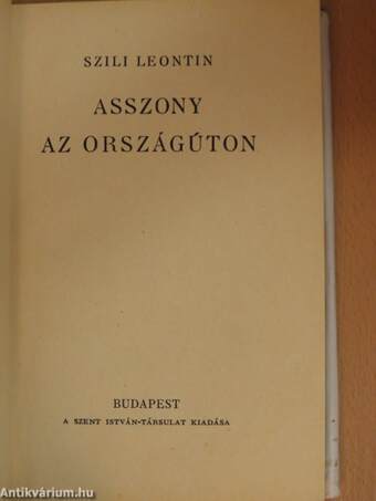 Asszony az országúton