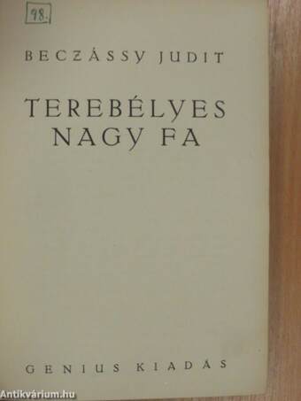 Terebélyes nagy fa