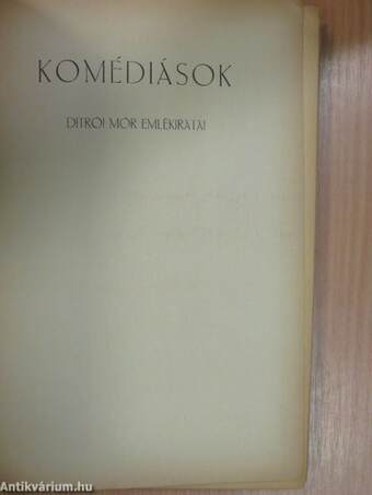 Komédiások