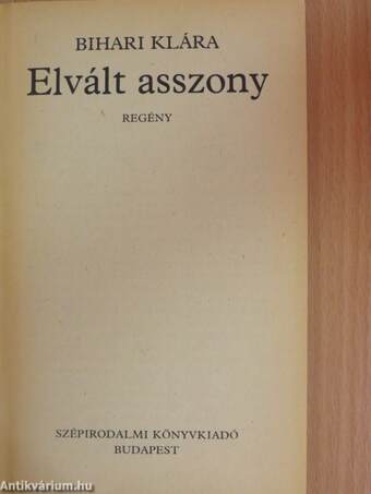 Elvált asszony