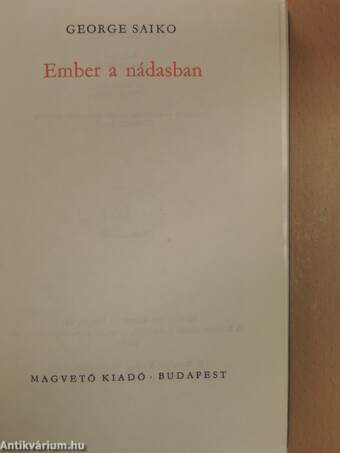 Ember a nádasban