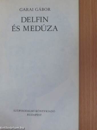 Delfin és medúza