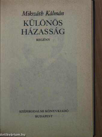 Különös házasság