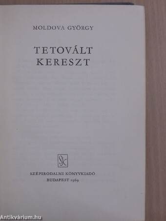 Tetovált kereszt