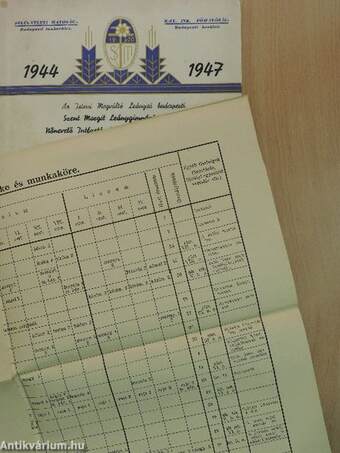 Az Isteni Megváltó Leányai budapesti Szent Margit Leánygimnáziumának, Nőnevelő Intézetének és Általános Iskolájának Évkönyve az 1944-45., 1945-46. és 1946-47. iskolai évről