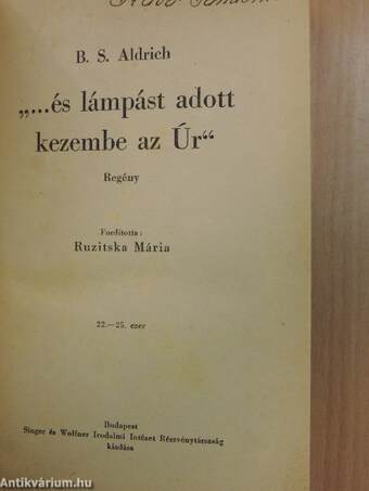 "...és lámpást adott kezembe az Úr"/Száll a fehér madár