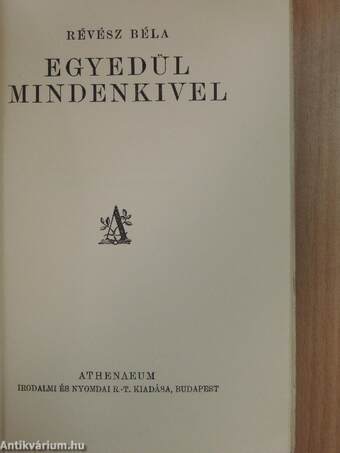 Egyedül mindenkivel