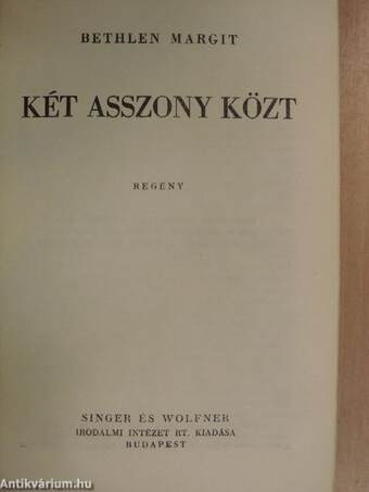 Két asszony közt