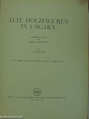 Alte Holzfiguren in Ungarn