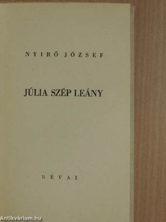 Júlia szép leány