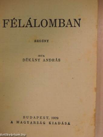 Félálomban