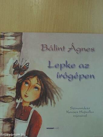 Lepke az írógépen