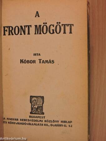 A front mögött